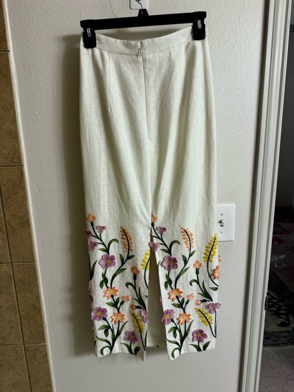 ANTONIO MELANI White Maxi Skirt with Pink and Green Floral Border - Picture 3 of 4